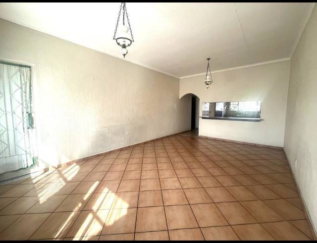 2 BEDROOM APARTMENT FOR SALE IN NEW REDRUTH